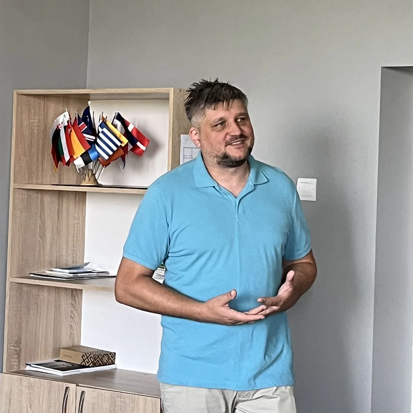 Evgeniy Patlan with students at ProsvITa 2026